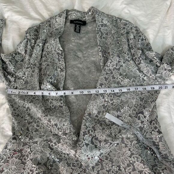 R&M Richards Silver Sequin Floral Lace Cardigan Bolero Womens 16 Fairy Glam - Picture 5 of 9